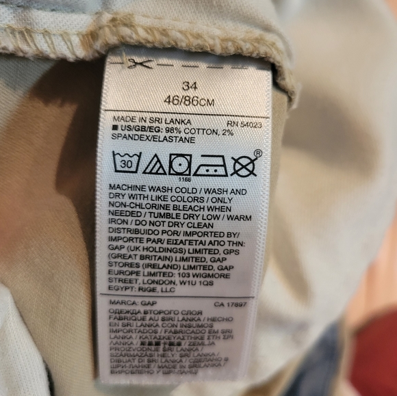 GAP - Men's Khaki Short - Picture 7 of 7